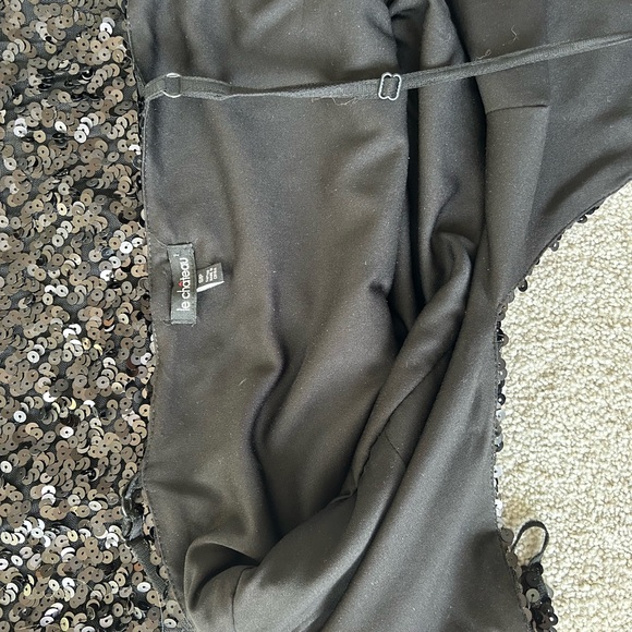 Le Chateau Dress Size Small - Picture 2 of 3